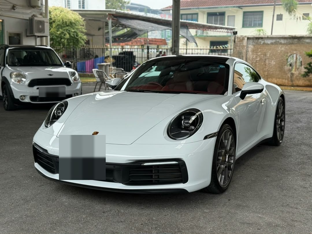 2023 Porsche 911 Carrera 992 3.0 twin-turbo
