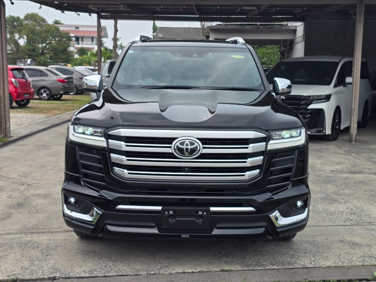 2023 Toyota Land Cruiser LC300 ZX 3.5 petrol 7-seater