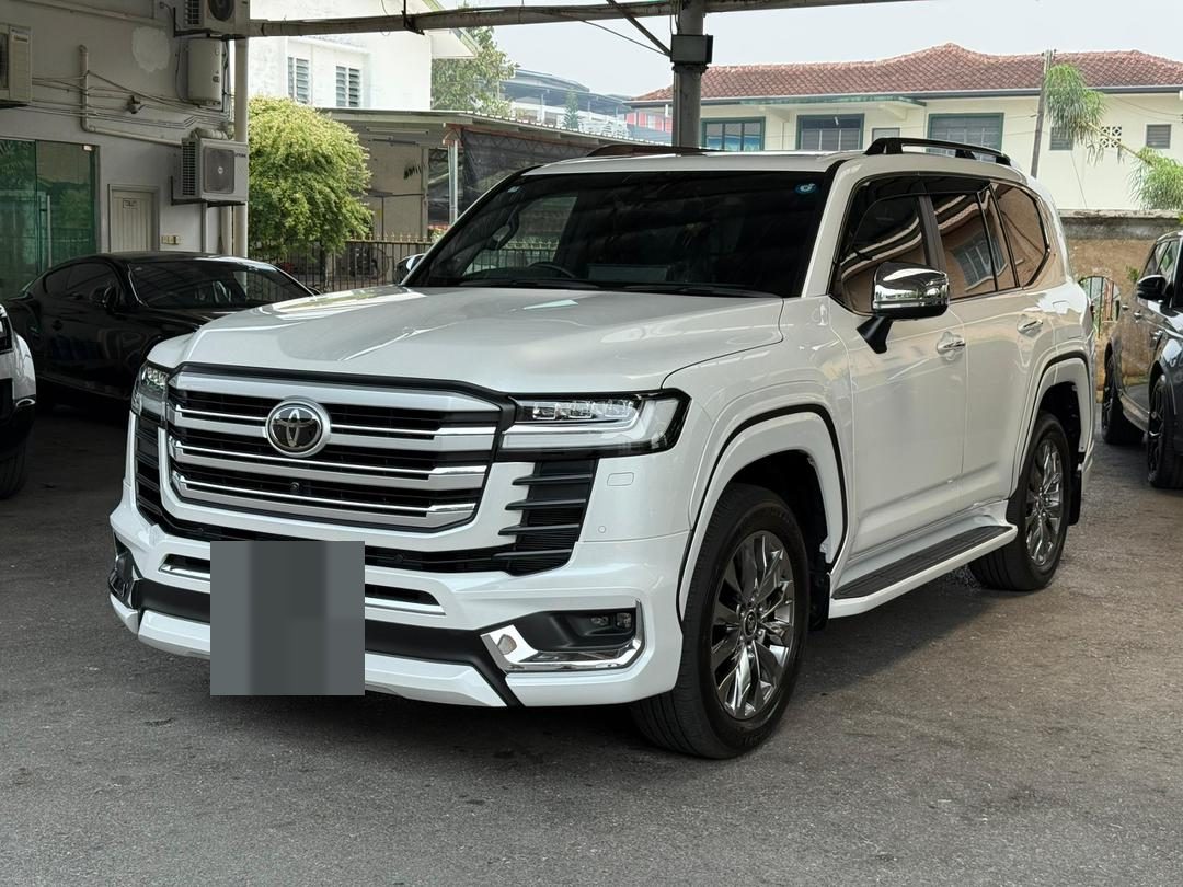 2023 Toyota Land Cruiser LC300 ZX 3.5 petrol Modellista 7-seater