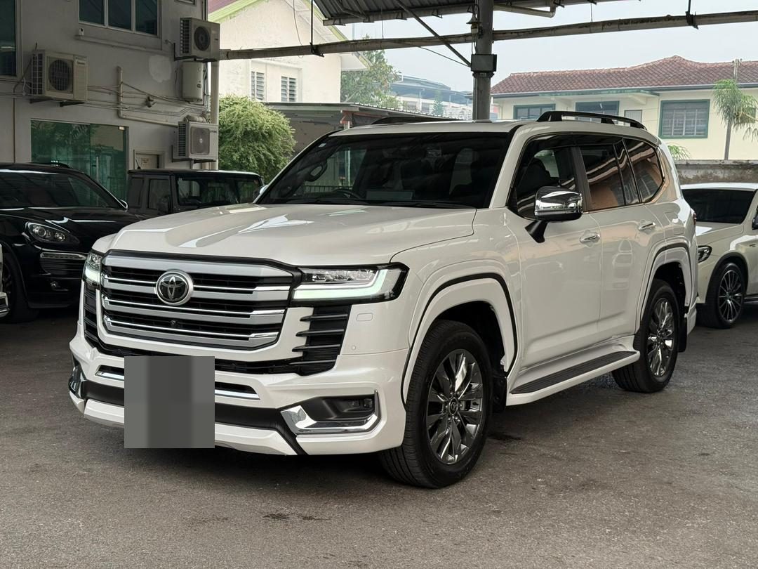 2023 Toyota Land Cruiser LC300 ZX 3.5 petrol Modellista 7-seater